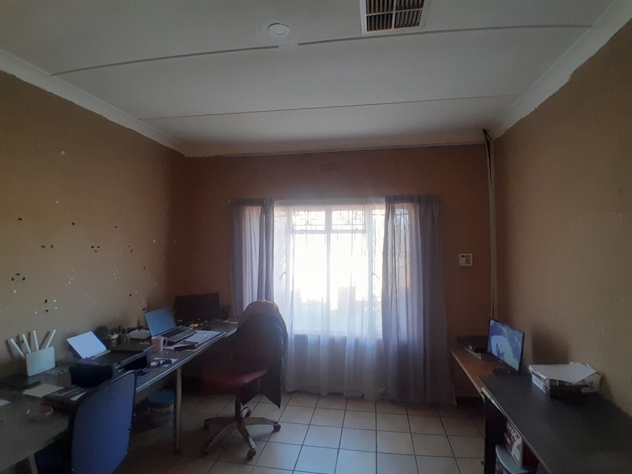 To Let 4 Bedroom Property for Rent in Kuruman Northern Cape